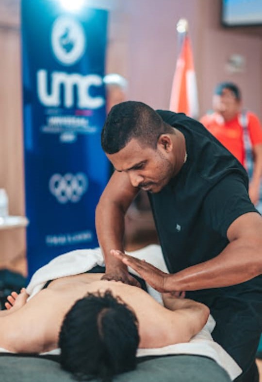 Prageeth Lasantha doing a therapy